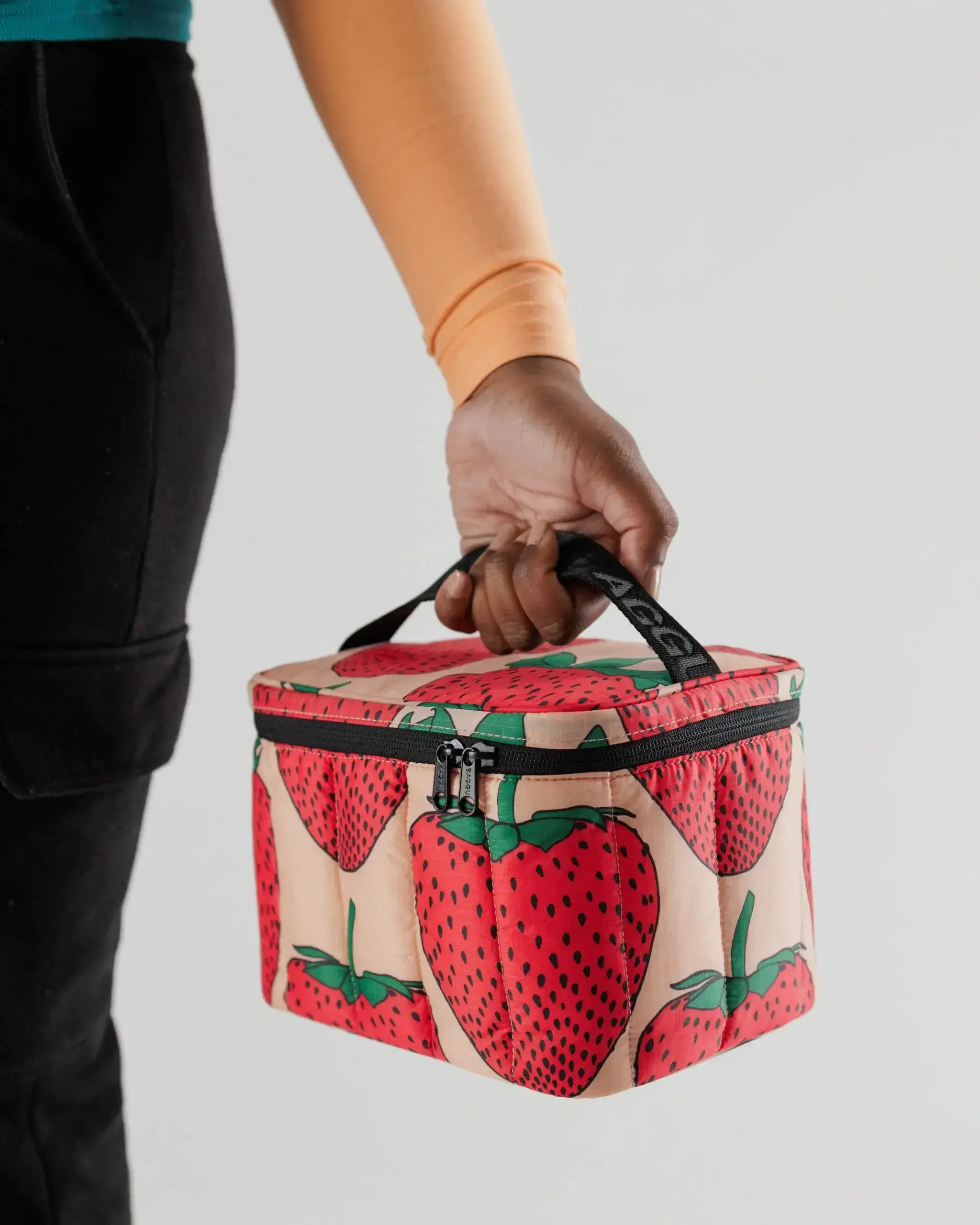 Puffy Lunch Bag Strawberry - Image 3
