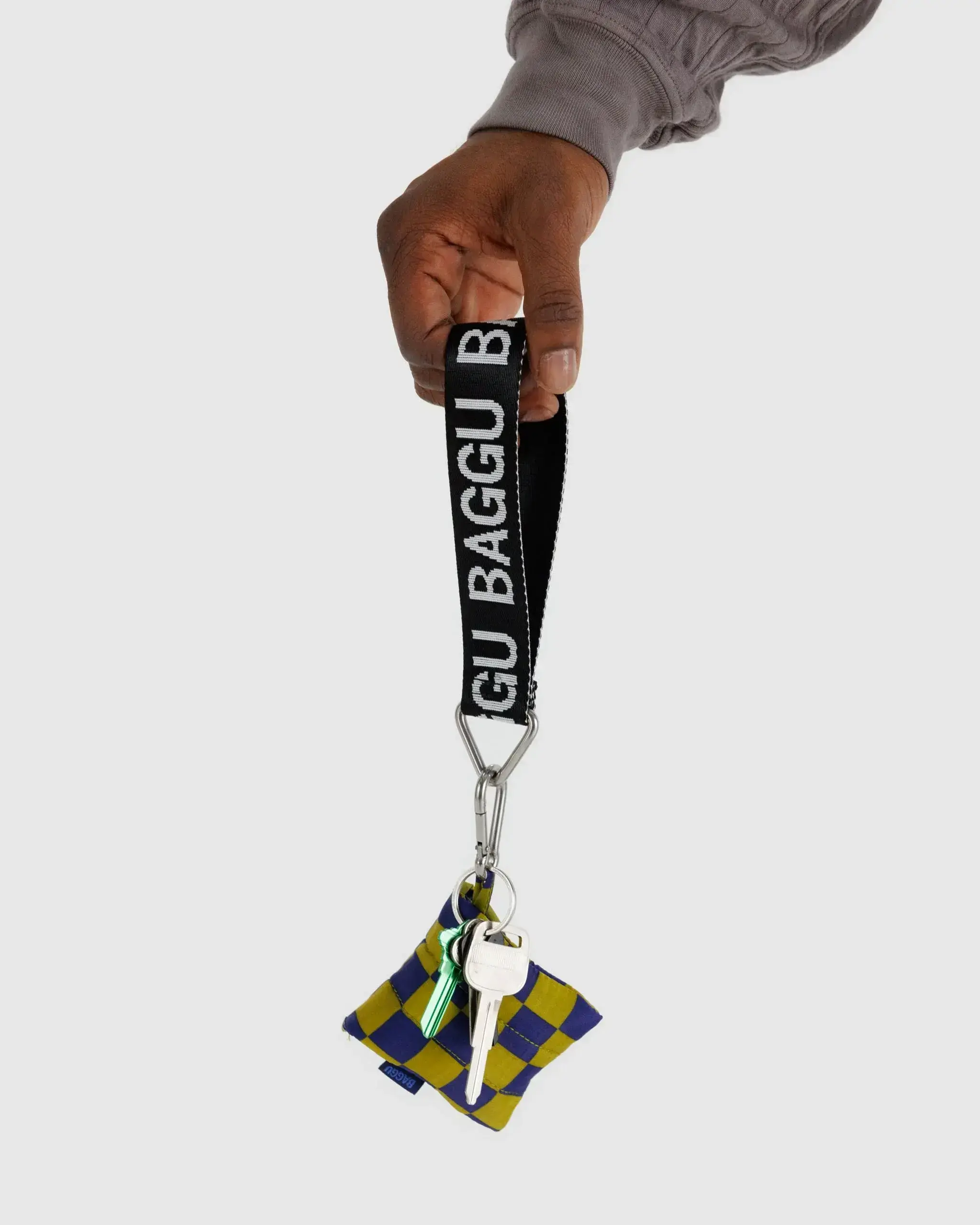 Logo Keychain Black & White - Image 3