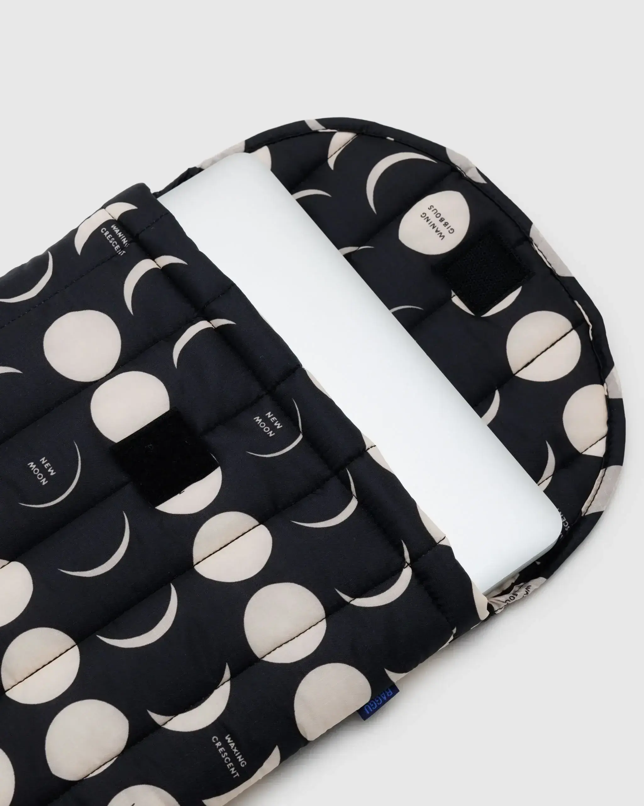 Puffy Laptop Sleeve 16" Moon - Image 2