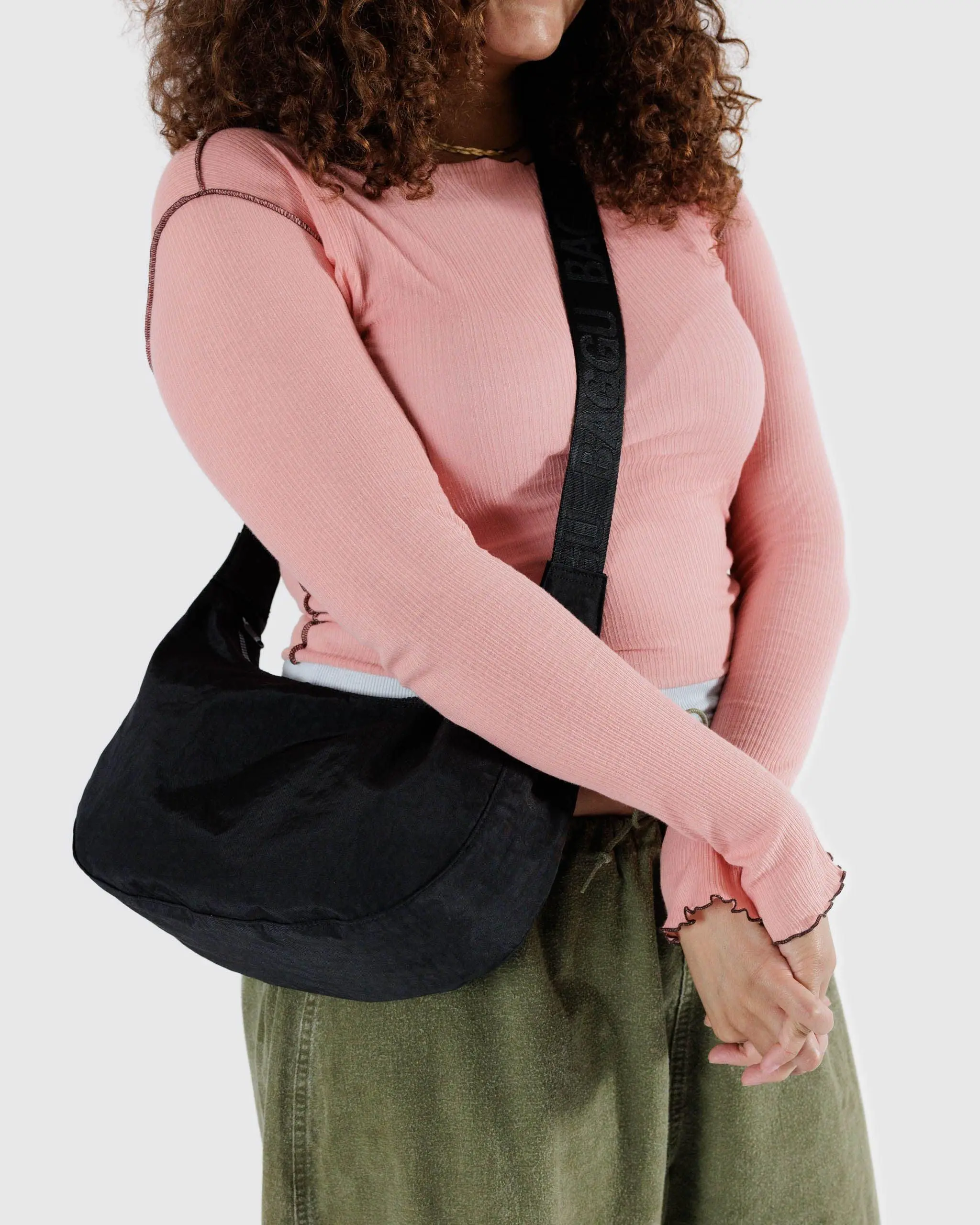 Medium Nylon Crescent Bag Black 37.5" - Image 3